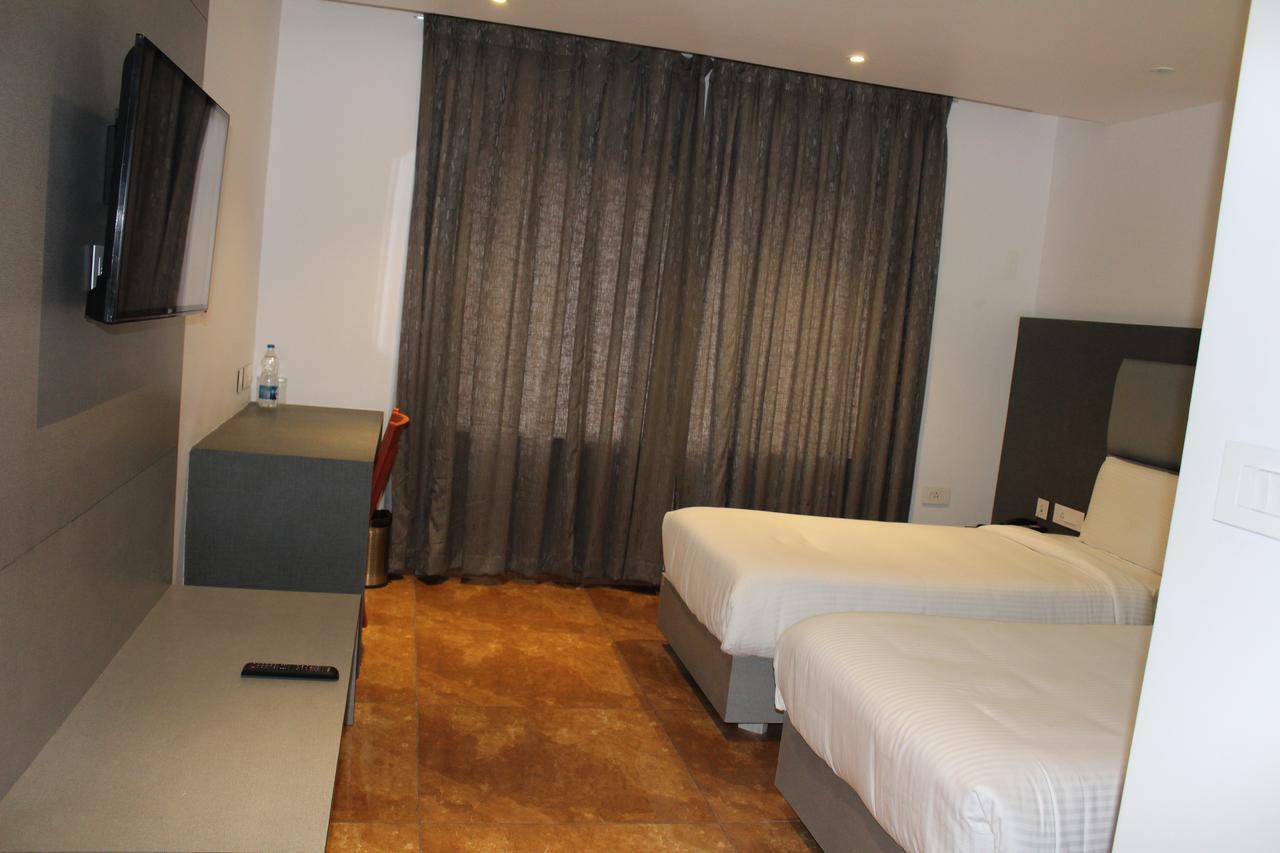 Hotel Hills Tirupattur Tiruppatur Zewnętrze zdjęcie